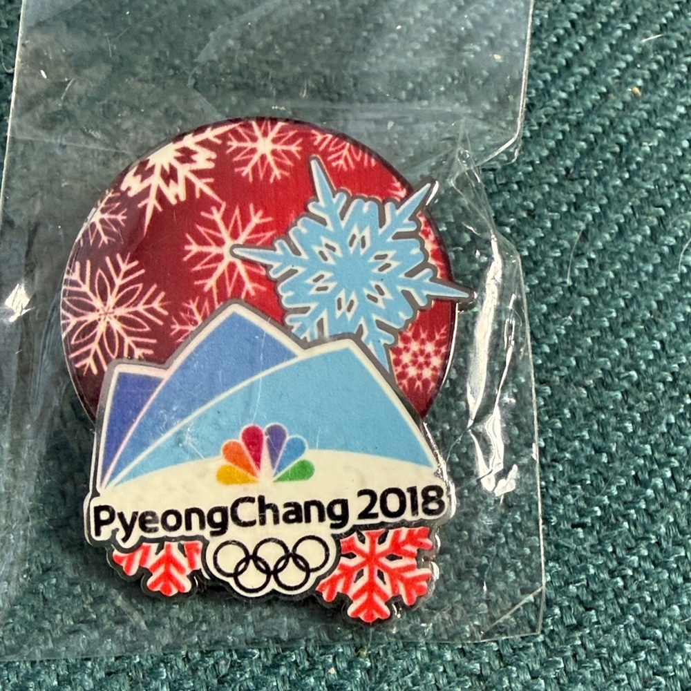 PyeongChang 2018 Olympics NBC Collectible Enamel Media Pin - Snowflakes